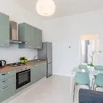 Certosa - Bright & Modern - 2 Steps From Train Station By Innstay Appartamento