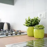 Certosa - Bright & Modern - 2 Steps From Train Station By Innstay *