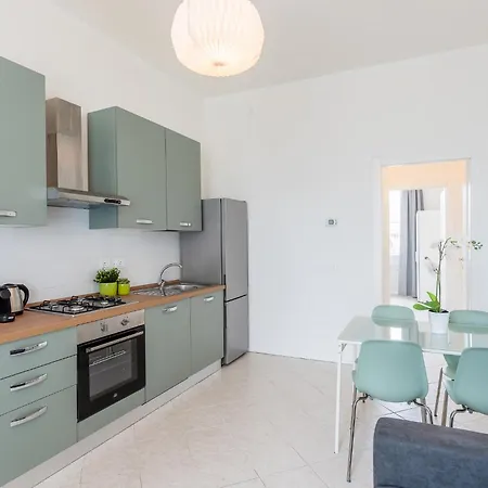Certosa - Bright & Modern - 2 Steps From Train Station By Innstay Διαμέρισμα