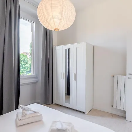 Διαμέρισμα Certosa - Bright & Modern - 2 Steps From Train Station By Innstay